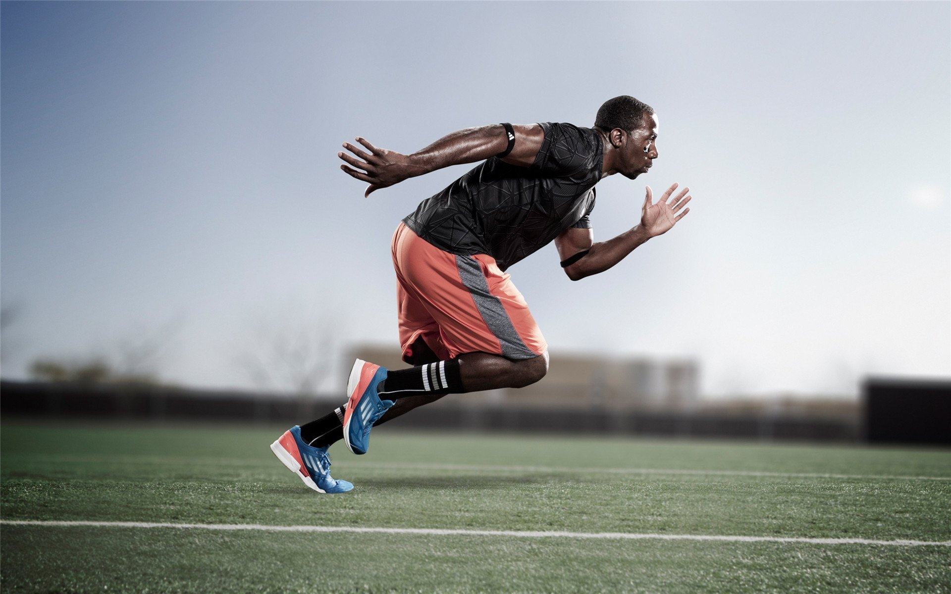 九游下载安装-拜仁控球压制形成全面攻守优势，拜仁进攻战术